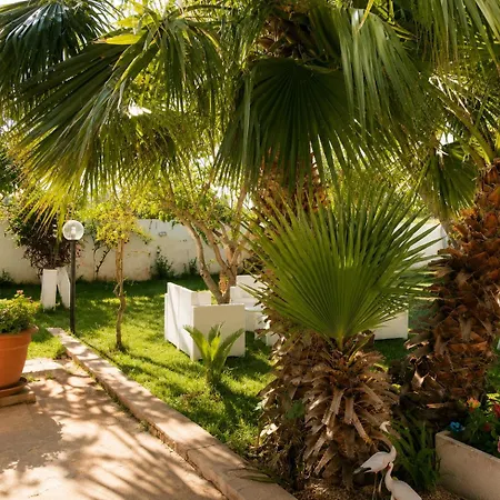 8 Posti Tra Porto Selvaggio E Torre Lapillo Con Ampio Giardino Parcheggio Villa Torre Inserraglio
