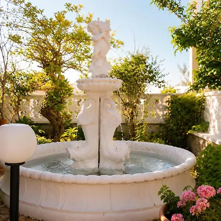 Villa 8 Posti Tra Porto Selvaggio E Torre Lapillo Con Ampio Giardino Parcheggio