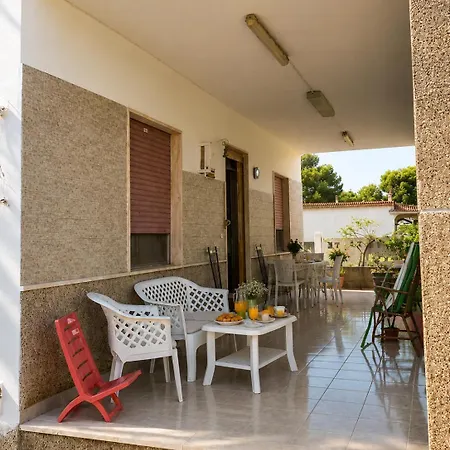 8 Posti Tra Porto Selvaggio E Torre Lapillo Con Ampio Giardino Parcheggio Villa *